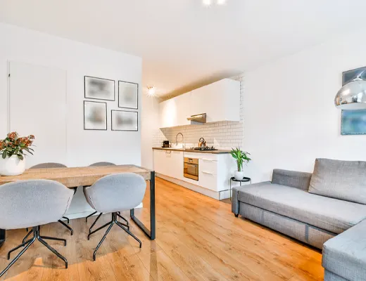 Interiér staršího bytu před prodejem