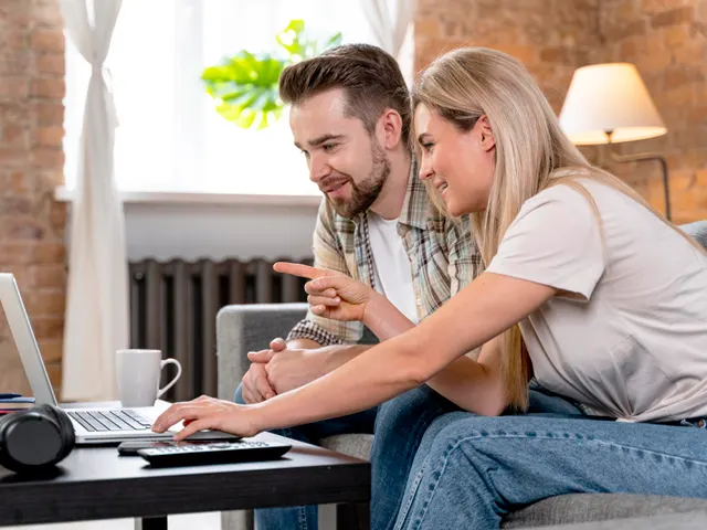 Konzultace nad dokumenty k prodeji nemovitosti po dědictví